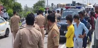 रोडवेज बस की टक्कर से गर्भवती महिला और मासूम समेत तीन की मौत