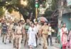 शांति एवं कानून व्यवस्था बनाए रखने के लिए अधिकारियों ने किया पैदल गश्त