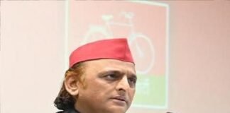 गोरखपुर में शिक्षा, स्वास्थ्य और कानून व्यवस्था पूरी तरह चौपट, मुख्यमंत्री चला रहे गोरखधंधा : अखिलेश यादव