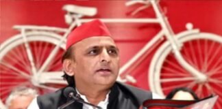 राम मंदिर चढ़ावा विवाद पर अखिलेश का हमला: ‘दूध का दूध नहीं, सोने का सोना करो’, रोजाना ब्रीफिंग की मांग