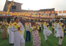 ब्रह्माकुमारी के बैनर तले कराया योग और आसन