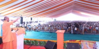 गोंडा में सीएम योगी की चेतावनी, कहा- रंग में भंग डाला तो वर्तमान के साथ भविष्य भी हो जाएगा स्वाहा