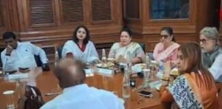 टीएमसी के 20 बागी सांसद एनडीए के साथ, संसद में बैठेंगे अलग, एनसीपीआई ने विलय पर लगाई आधिकारिक मुहर
