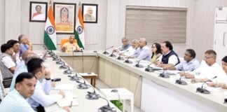 सीएम योगी ने प्रयागराज मंडल में प्रस्तावित 3194 कार्यों को दी स्वीकृति, चल रहे कार्यों की प्रगति की समीक्षा की
