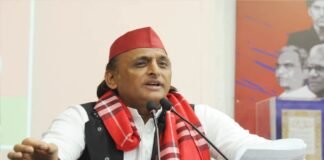 राम मंदिर चढ़ावा विवाद पर सरकार पर बरसे अखिलेश