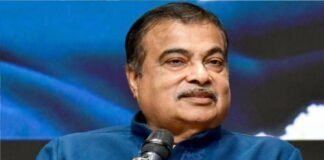 ई-20 पेट्रोल विवाद पर गडकरी की सफाई, बोले- शुद्ध पेट्रोल चाहिए तो अधिक कीमत चुकानी होगी