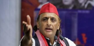 बदले की राजनीति छोड़ शिक्षा के मंदिर को बचाए सरकार : अखिलेश