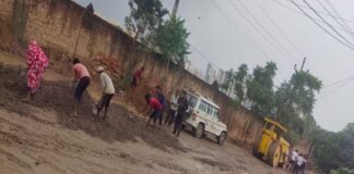 विधायक के 48 घंटे के अल्टीमेटम का असर, हरकत में आया जलकल विभाग, जानकीपुरम की सड़क मरम्मत कार्य में आई तेजी