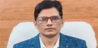 फर्जी जाति प्रमाण पत्र पर ली नौकरी! बलिया BSA ने शिक्षक को किया बर्खास्त, FIR और वेतन वसूली के आदेश