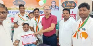 रक्तदान शिविर में दिखा सेवा का जज्बा, पूर्व एमएलसी मनोज अग्रवाल ने बढ़ाया उत्साह