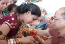 500 से अधिक बहनों ने पूर्व एमएलसी मनोज अग्रवाल को बांधी राखी