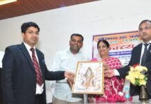 स्वतंत्रता दिवस की पूर्व संध्या पर अधिवक्ता संघ में काव्य गोष्ठी, जनपद न्यायाधीश ने की अध्यक्षता