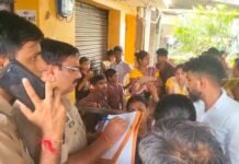बस में चढ़ते समय महिला से टप्पेबाजी का आरोप, लाखों के जेवरात और नकदी गायब होने का दावा