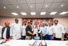 पीसीएस समेत तीन परीक्षाओं में अतिरिक्त अवसर की मांग, अखिलेश से मिले आयु सीमा पार अभ्यर्थी