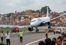 वाराणसी एयरपोर्ट पर इंडिगो फ्लाइट की लैंडिंग के दौरान मचा हड़कंप, बाल-बाल बचे 154 मुसाफिर