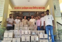 फर्नीचर की आड़ में शराब तस्करी, उत्पाद विभाग ने पकड़ी विदेशी शराब की बड़ी खेप