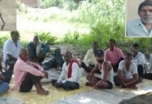 70 वर्षीय बादशाह सिंह की सोमवार सुबह जहरीले कीड़े के काटने से मौत