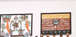 राष्ट्रपति भवन में राष्ट्रपति द्रौपदी मुर्मु से मिलीं बुलंदशहर की बेटियां, रक्षाबंधन पर मिला गौरवपूर्ण अवसर