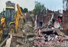 कौशांबी से दर्दनाक खबर: पटाखा फैक्ट्री में भीषण धमाका, 11 की मौत, 22 घायल और कई मकान जमींदोज !