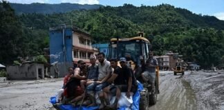 नेपाल में बाढ़-भूस्खलन की तबाही, एक घर के मलबे से मिले 24 शव