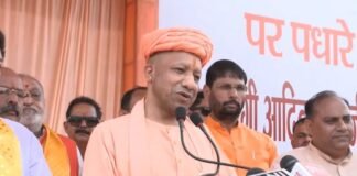 सनातन की आस्था मिटाने वाले खुद मिट्टी में मिल गए : योगी