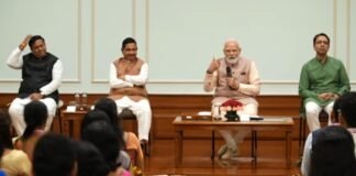 मोदी ने टीचर से पूछा- अच्छा स्पीकर कैसे बनूं
