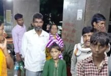 लोहिया अस्पताल में टिन शेड के पाइप में उतरा करंट, तीमारदार को लगा झटका