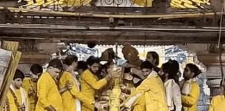 बरसाना में कमल पर प्रकट हुईं राधारानी जय श्रीराधे के जयघोष से गूंजा श्रीजी मंदिर