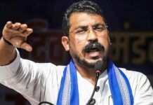 कपड़े बदलने से राजनीतिक चरित्र नहीं बदलता, पुराने कर्मों पर जनता से माफी मांगे सपा : चंद्रशेखर