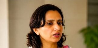 फर्रुखाबाद में राजस्व मामलों पर डीएम डॉ. अंकुर लाठर की सख्ती, लंबित वादों के निस्तारण पर बढ़ी निगरानी
