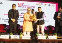 यूपी इंटरनेशनल ट्रेड शो के तीसरे दिन कौशल विकास मिशन के पवेलियन में हुनर, रचनात्मकता और सीखने का उत्साह