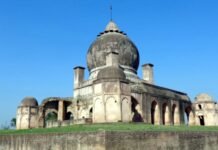 फर्रुखाबादनामा: पाँचाल से फर्रुखाबाद तक, नवाब मोहम्मद ख़ान बंगश: ऐतिहासिक नगर के संस्थापक और शिल्पकार