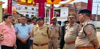 ऐतिहासिक गणेश महोत्सव को लेकर पुलिस अलर्ट, अपर पुलिस अधीक्षक और क्षेत्राधिकारी ने किया पंडाल स्थल का निरीक्षण