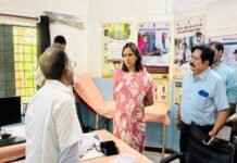 लोहिया अस्पताल में सर्पदंश जागरूकता दिवस पर मरीजों को किया जागरूक