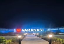 नया “I ❤️ VARANASI” सेल्फी पॉइंट बना आकर्षण का केंद्र