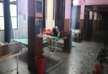 तेज बारिश और जलभराव का असर,कायमगंज सीएचसी में पसरा सन्नाट
