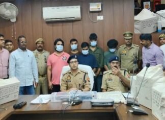 जापान में जाल, डीडीयू नगर में कॉल सेंटर! साइबर ठगी का पर्दाफाश, 5 गिरफ्तार