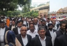 राम मंदिर चढ़ावा चोरी में 8 आरोपियों पर चार्जशीट, वकीलों ने ट्रस्ट पदाधिकारियों पर FIR की उठाई मांग