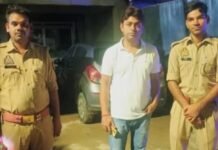 आधी रात कन्नौज पुलिस ने डा वरुण कटियार को किया डिटेन