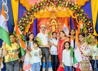 कन्या पूजन में दिखा पर्यावरण संरक्षण का सरोकार, उपहार में दिए पौधे
