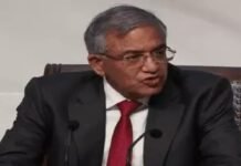 फॉर्म-6 में बदलाव पर सुप्रीम कोर्ट सख्त, कानून तोड़ा तो फैसले रोक देंगे : मुख्य चुनाव आयुक्त
