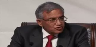 फॉर्म-6 में बदलाव पर सुप्रीम कोर्ट सख्त, कानून तोड़ा तो फैसले रोक देंगे : मुख्य चुनाव आयुक्त