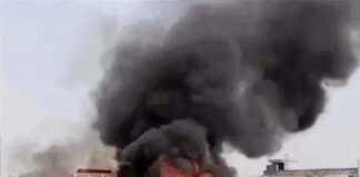 पंजाब: अमृतसर-तरनतारन बाईपास पर सड़क हादसा, SUV की बिटुमेन ट्रक से टक्कर के बाद आग की गोला बनी गाड़ियां, जिंदा जला युवक