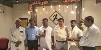 जन उद्घोष व्यापार मंडल की हुई महत्वपूर्ण बैठक, दिनेश निषाद बने बाराबंकी के जिलाध्यक्ष