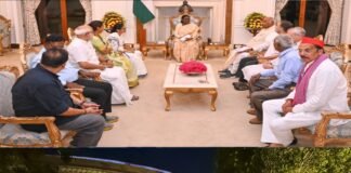 INDIA गठबंधन के नेताओं ने राष्ट्रपति को ‘वोट चोरी’ का सौंपा ज्ञापन, द्रौपदी मुर्मू ने मांगे सबूत