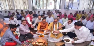 नवरात्रि पर यूपी सहकारी ग्राम विकास बैंक में पूजन एवं हवन, सीएम कृषक समृद्धि योजना की सफलता की कामना