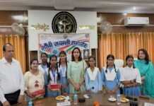 स्वच्छता को जनआंदोलन बनाना हर भारतीय की जिम्मेदारी : जिलाधिकारी डॉ. अंकुर लाठर