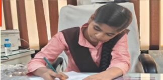 मिशन शक्ति के तहत राजेपुर की प्रियंका बनीं एक दिन की जिला बेसिक शिक्षा अधिकारी