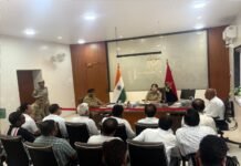 त्योहारों को लेकर पुलिस अधीक्षक आरती सिंह अलर्ट, व्यापारी संघ के पदाधिकारियों के साथ की बैठक
