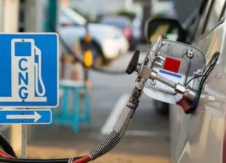 CNG भरवाने से पहले पढ़ें खबर ! यूपी में अचानक बढ़े दाम, चालकों की जेब पर बढ़ेगा बोझ